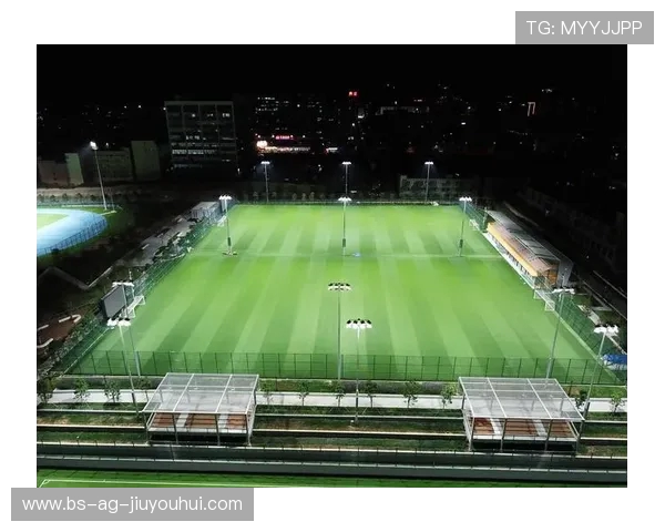 兰格尔足球：探索英国足球传统与现代化融合之路